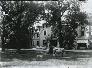 Front of Tilghman house, 1910
